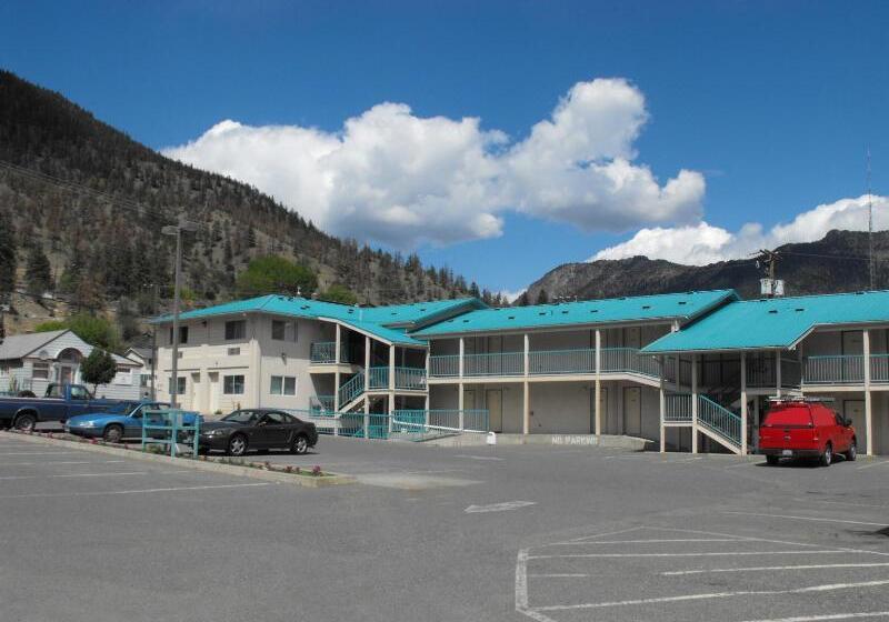 Canadas Best Value Inn Mile 0 Motel Lillooet