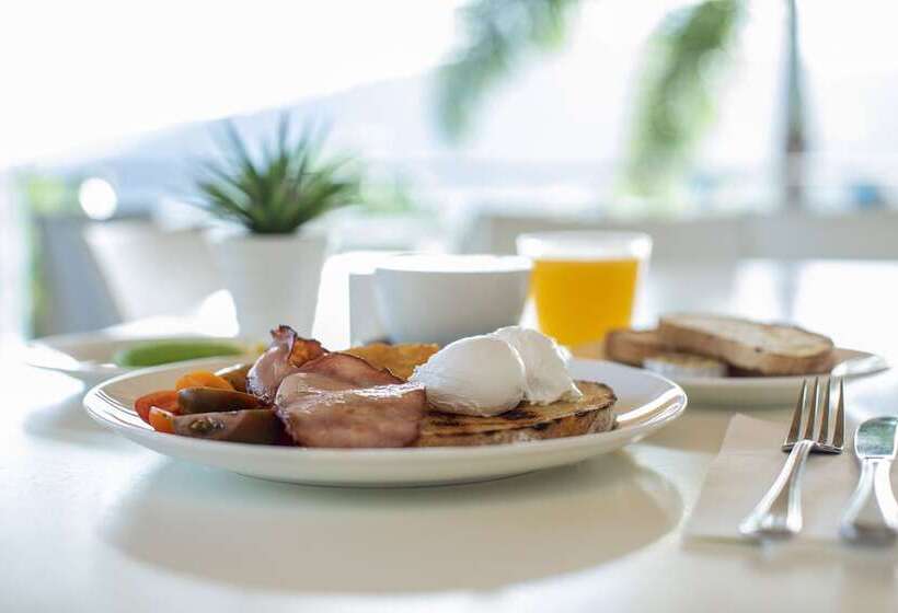 ホテル Club Wyndham Airlie Beach