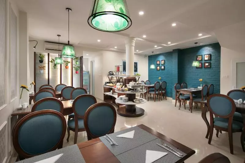 ホテル Holiday Emerald