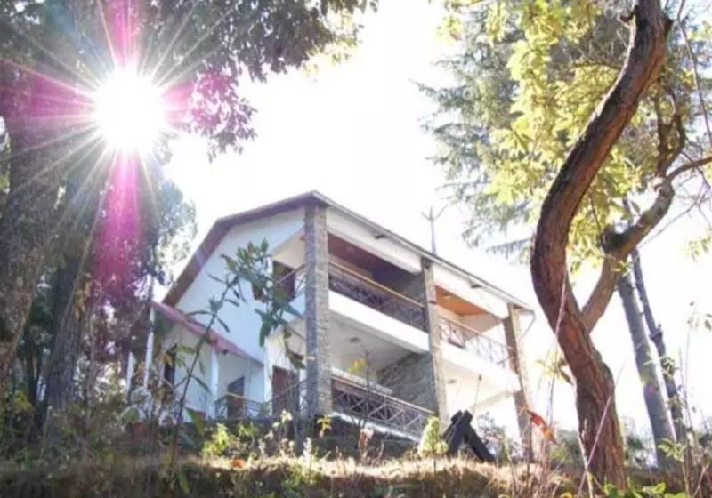 Hotelli Kasaar Jungle Resort