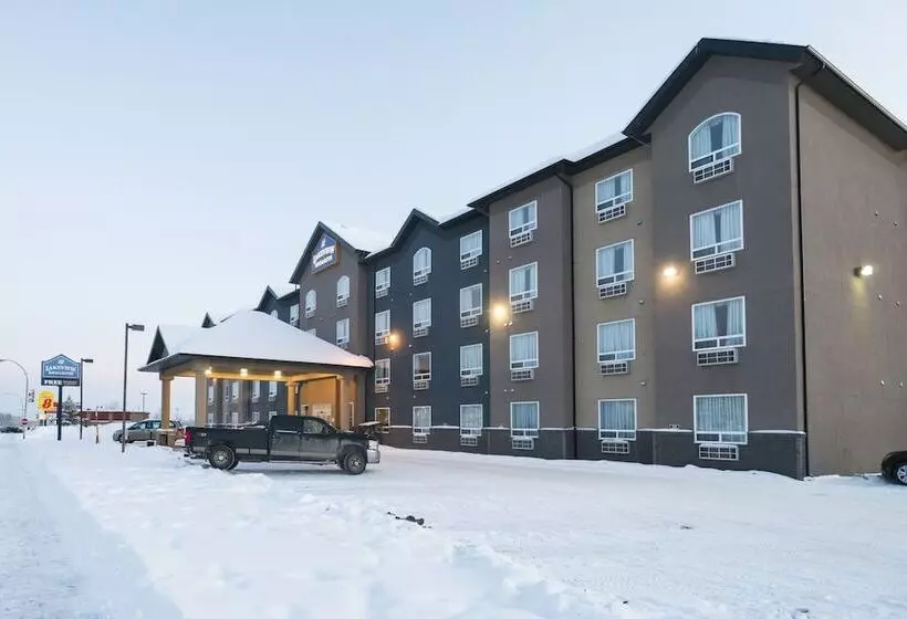 Hotel Lakeview Inns & Suites Fort Nelson
