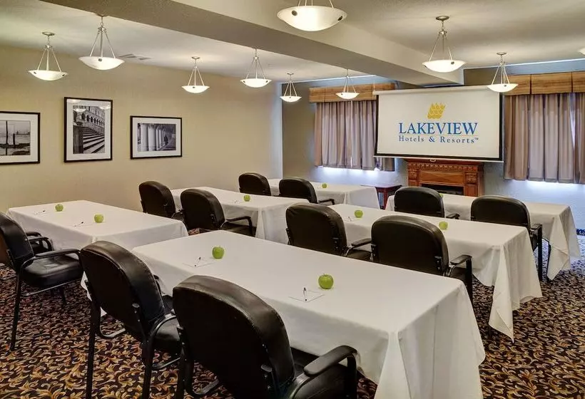 Hotel Lakeview Inns & Suites Fort Nelson
