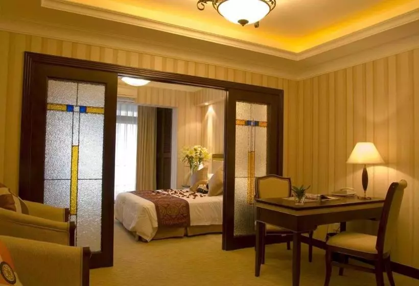 Hotelli Leading Noble Business