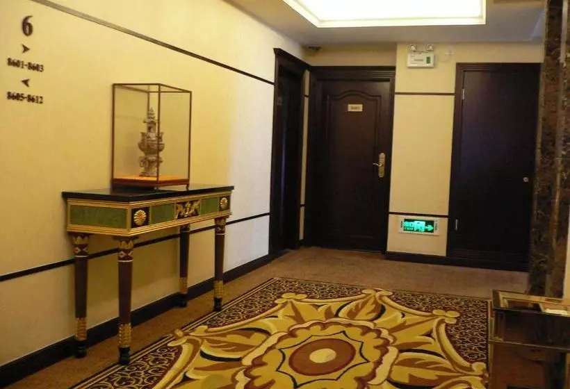 Hotelli Leading Noble Business