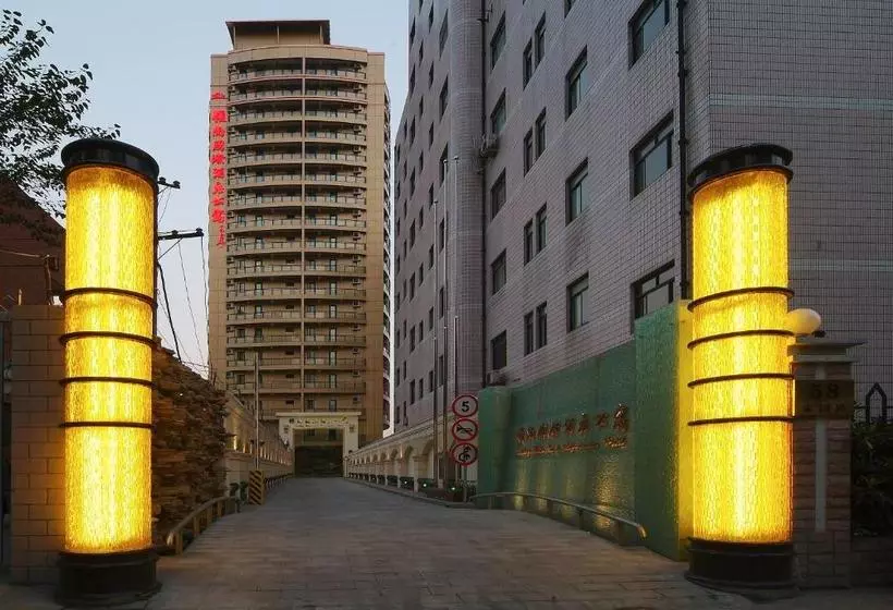 Hotelli Leading Noble Business