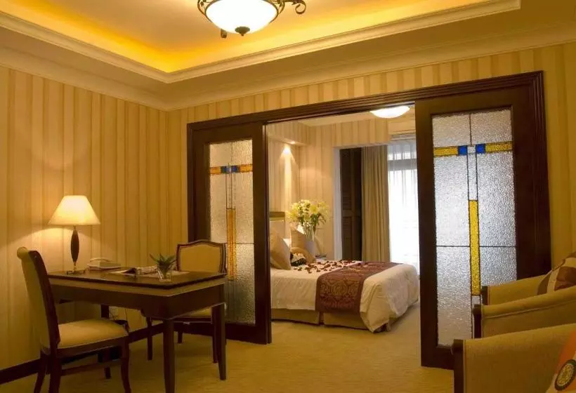 Hotelli Leading Noble Business