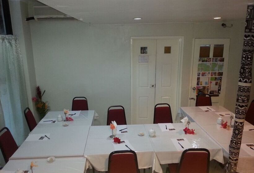 فندق Nadi Downtown