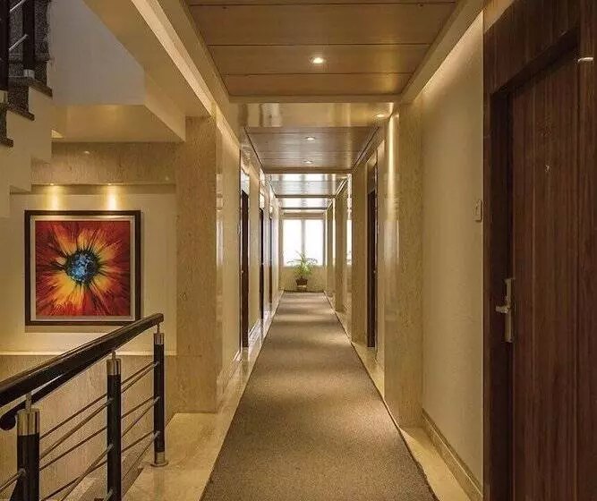 Hotel Regenta Inn Embassy