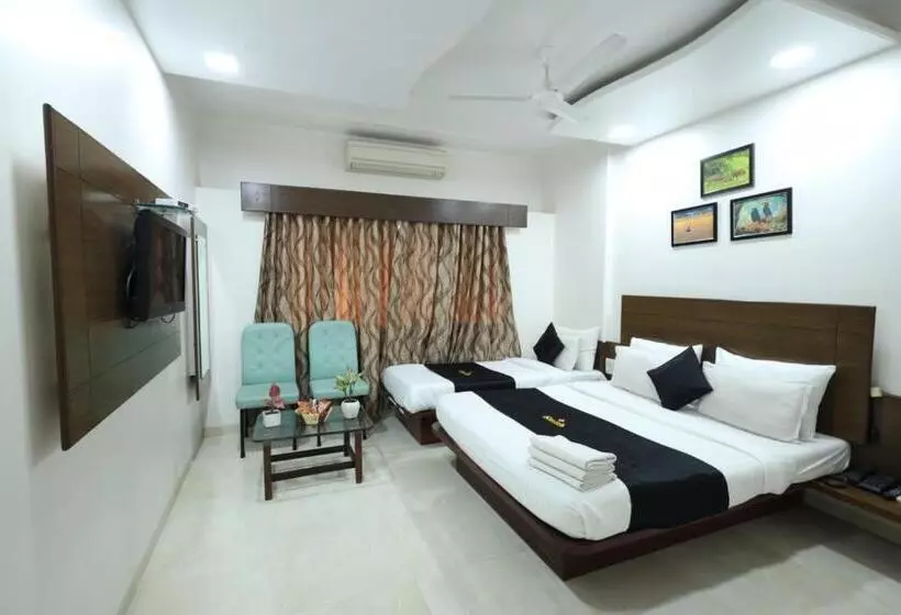 Saish Hotel Shirdi
