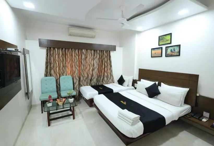 Saish Hotel Shirdi