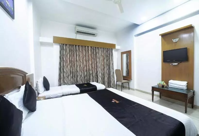 Saish Hotel Shirdi