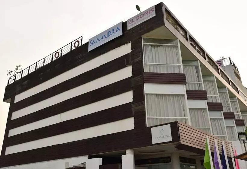 בית מלון כפרי The Bentley Seaside Boutique