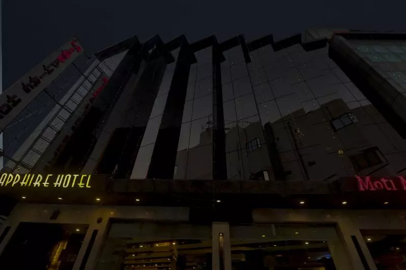 ホテル Townhouse 517 La Sapphire Near Delhi Airport