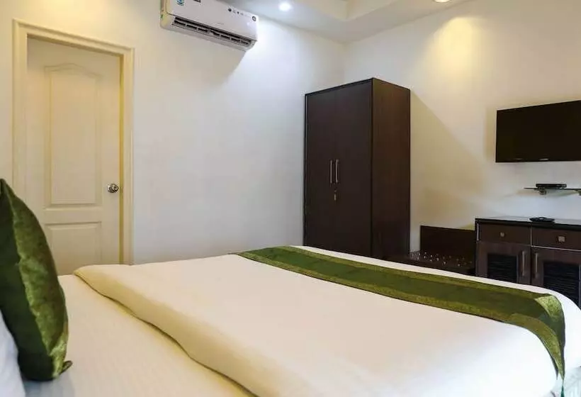 ホテル Treebo Trend White Mg