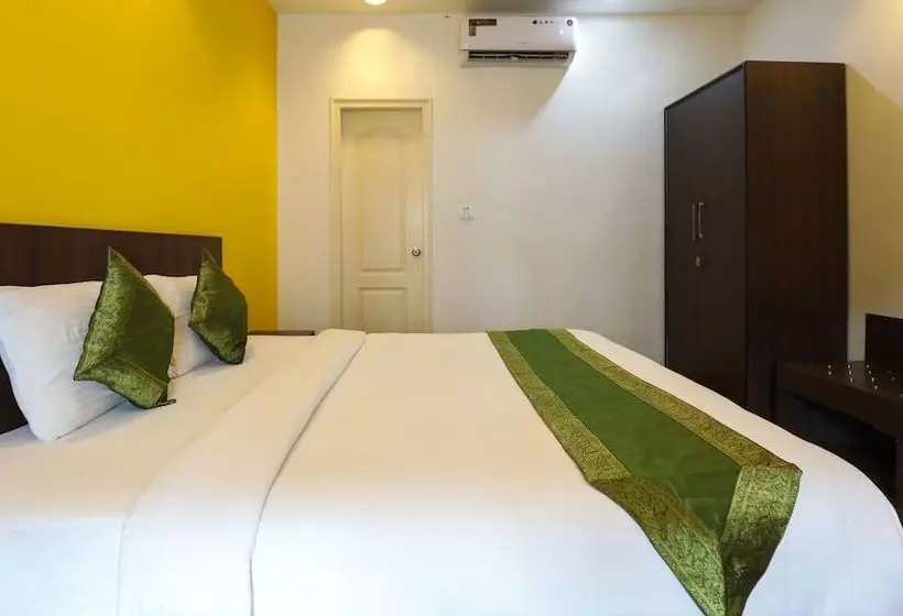 ホテル Treebo Trend White Mg