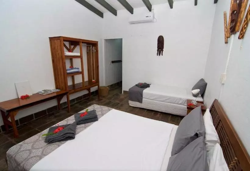 استراحتگاه Deco Stop Lodge