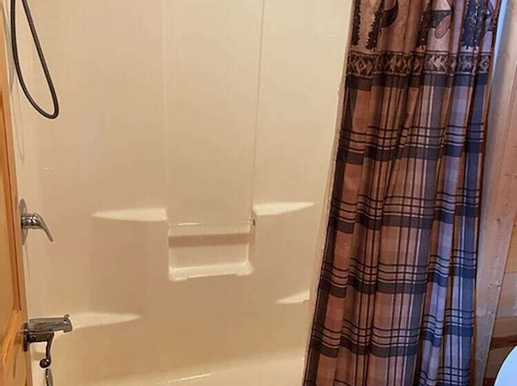 فندق Badlands Frontier Cabins