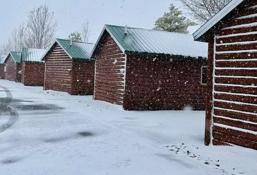 Hotelli Badlands Frontier Cabins