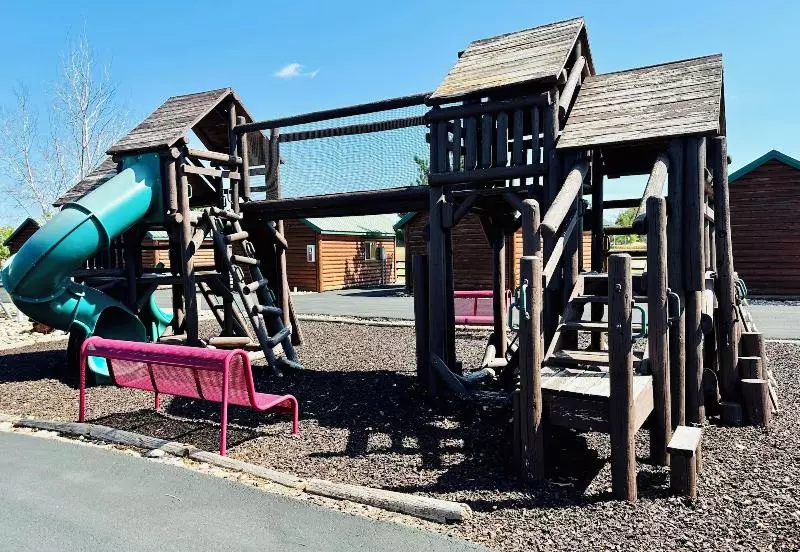 ホテル Badlands Frontier Cabins