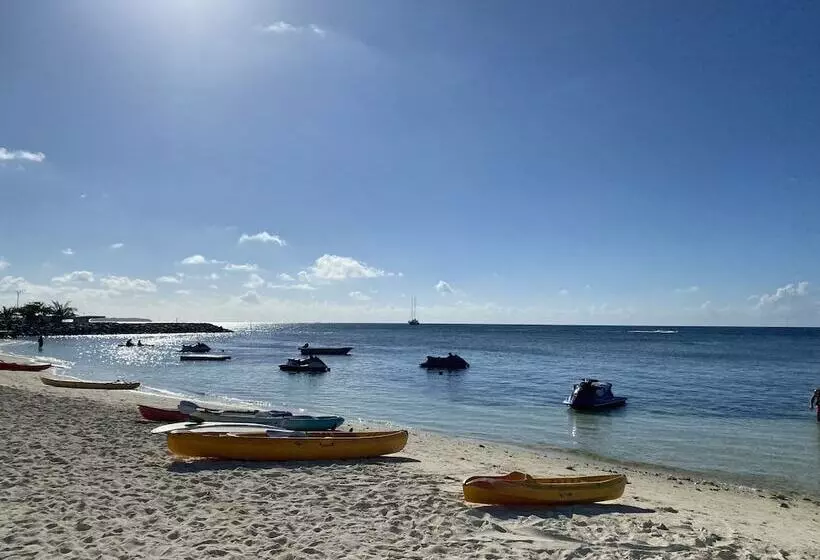 هتل Lagoona Sunset