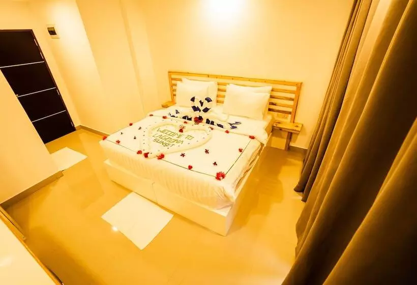 هتل Lagoona Sunset