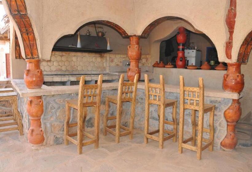 Hôtel Maison Acacias