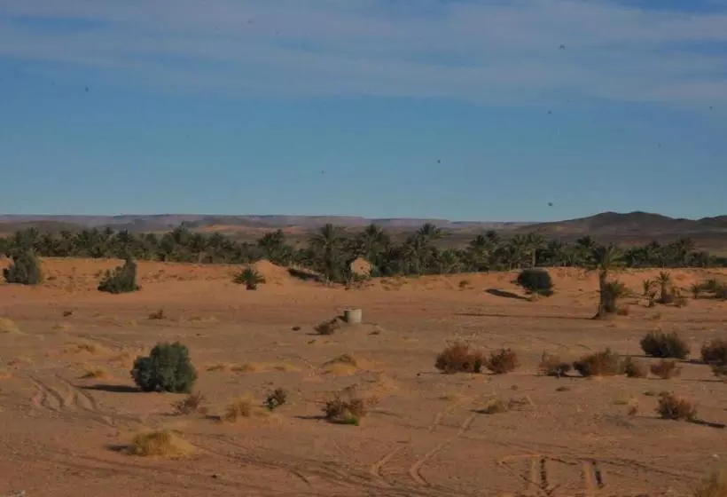 Hotelli Maison Acacias