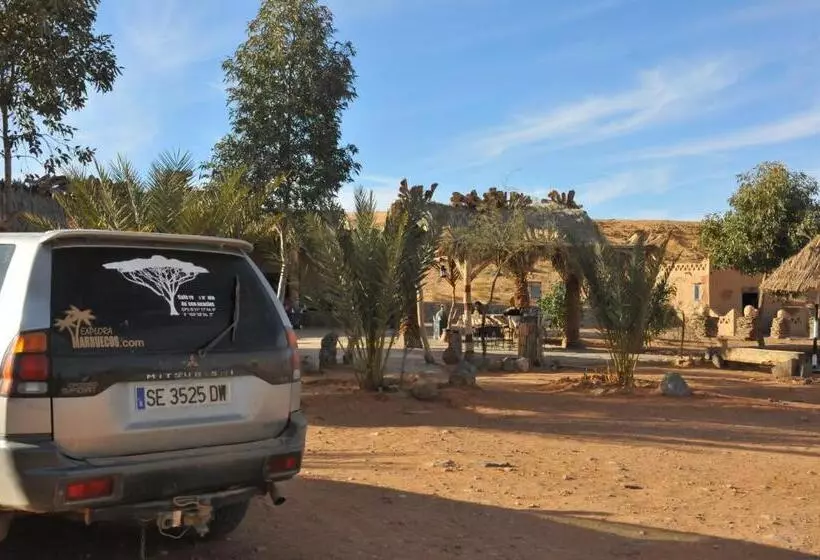 Hotelli Maison Acacias