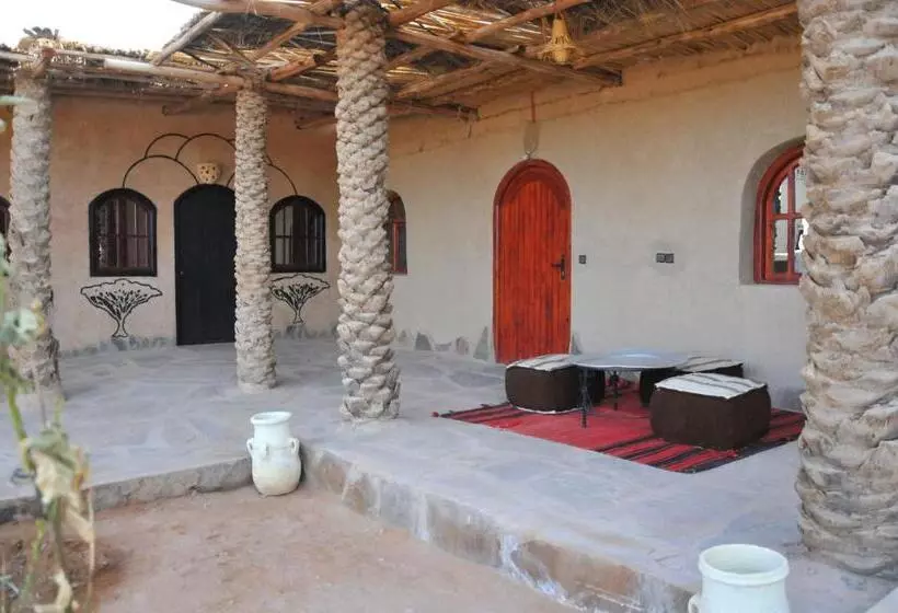 Hotelli Maison Acacias