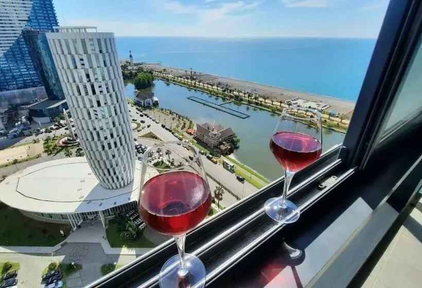 Alliance Palace Luxury Apartment Suite 18 18 Leo Group