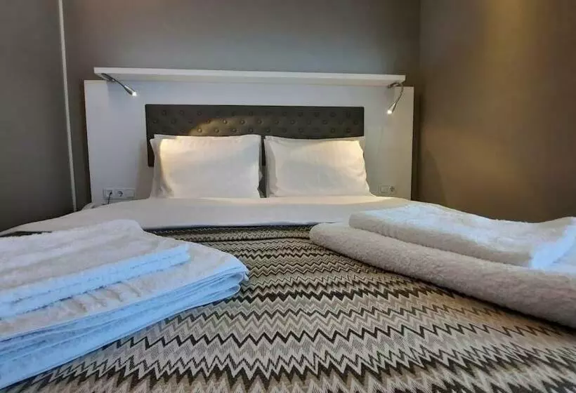 Alliance Palace Luxury Apartment Suite 18 18 Leo Group