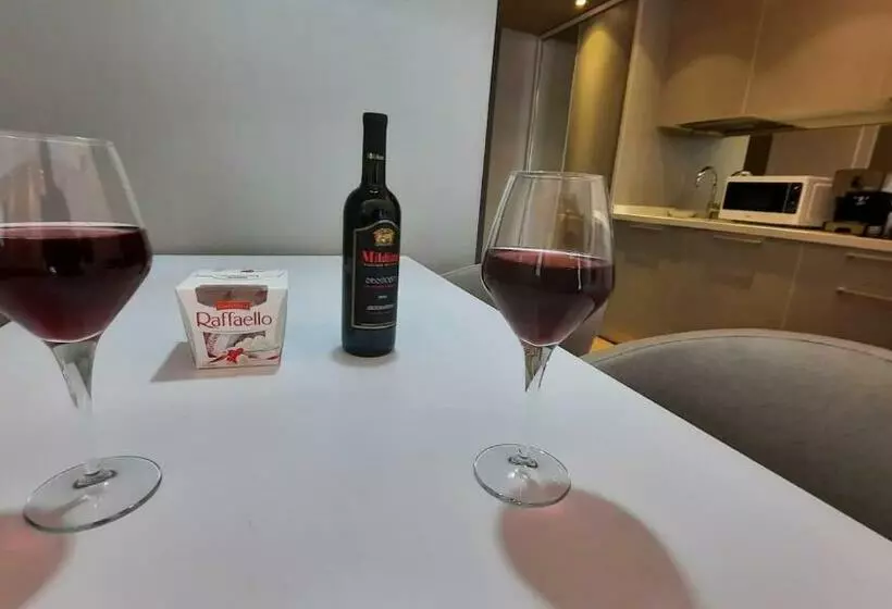 Alliance Palace Luxury Apartment Suite 18 18 Leo Group