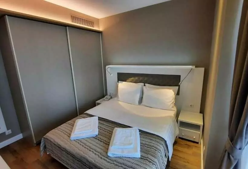 Alliance Palace Luxury Apartment Suite 18 18 Leo Group