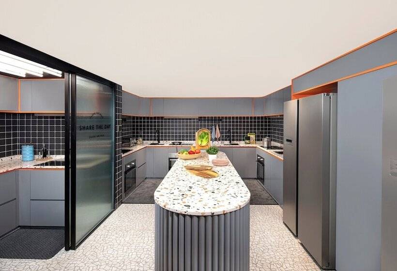 Lyf Midtown Hangzhou