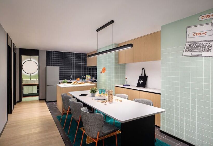 Lyf Midtown Hangzhou