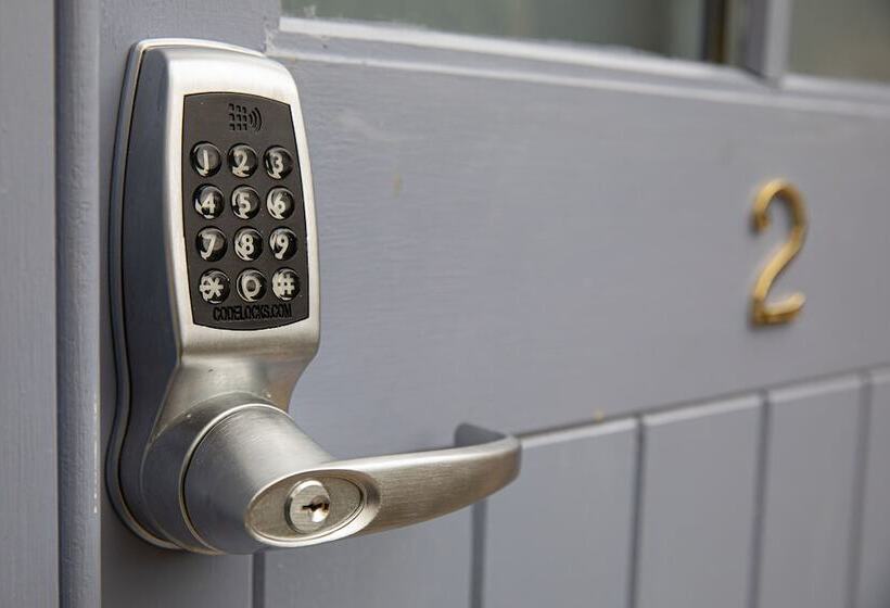 호스텔 The Nog Inn