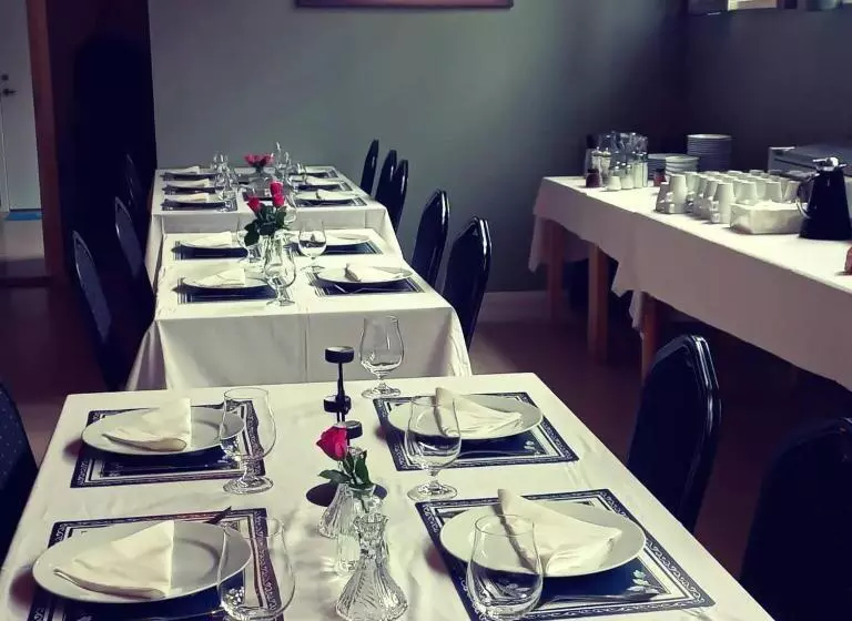 ホテル Eidsdal Rest House