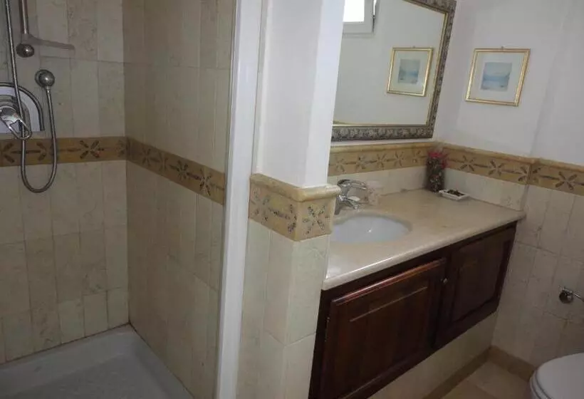 Hotelli Villa Playa Del Sol   B1