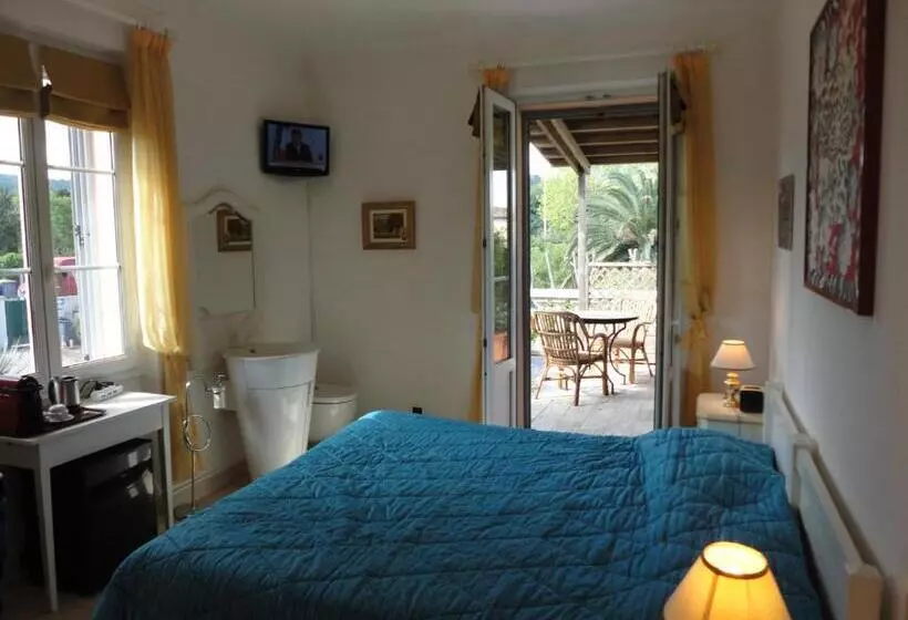Hotelli Villa Playa Del Sol   B1
