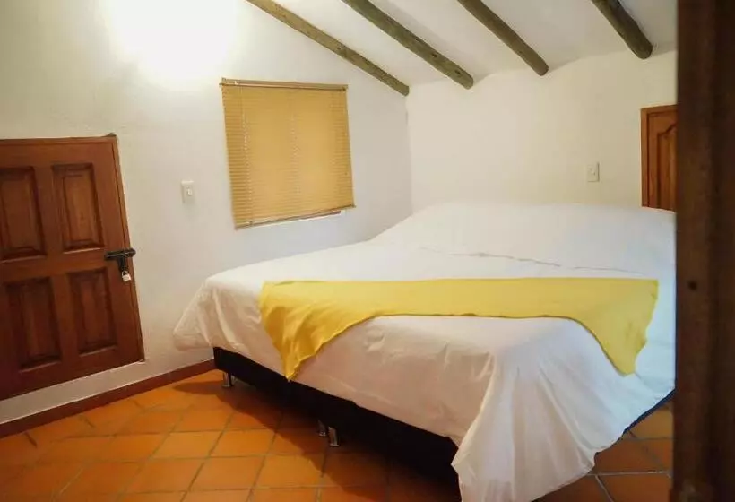 ユースホステル Hospedaje Plaza Villa De Leyva