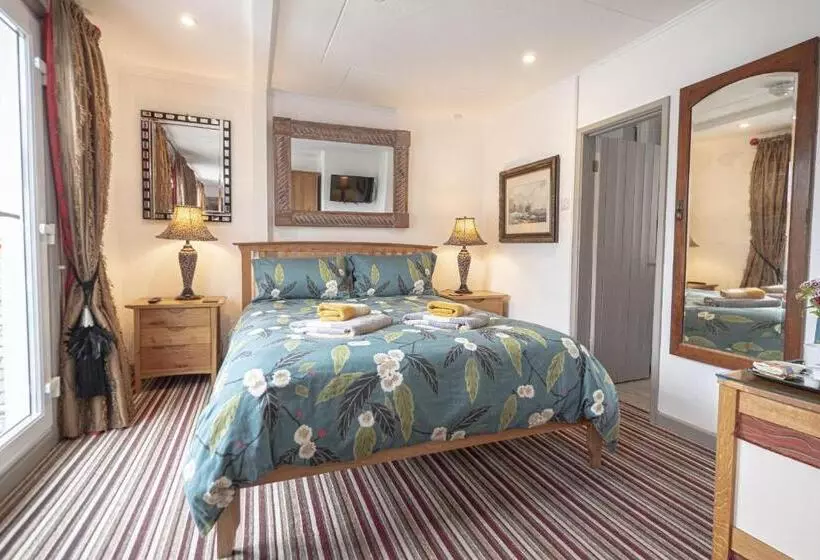 ペンション Cornerways Guest House