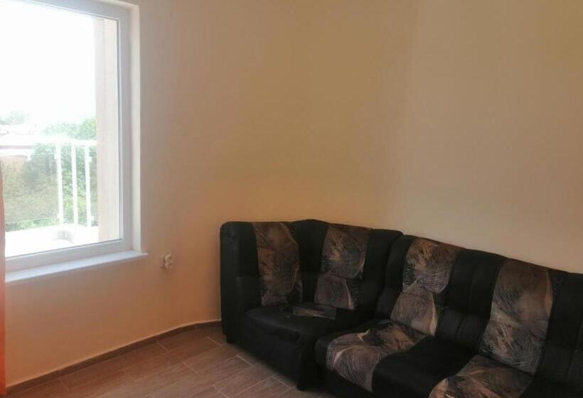 هتل къща за гости диана дик