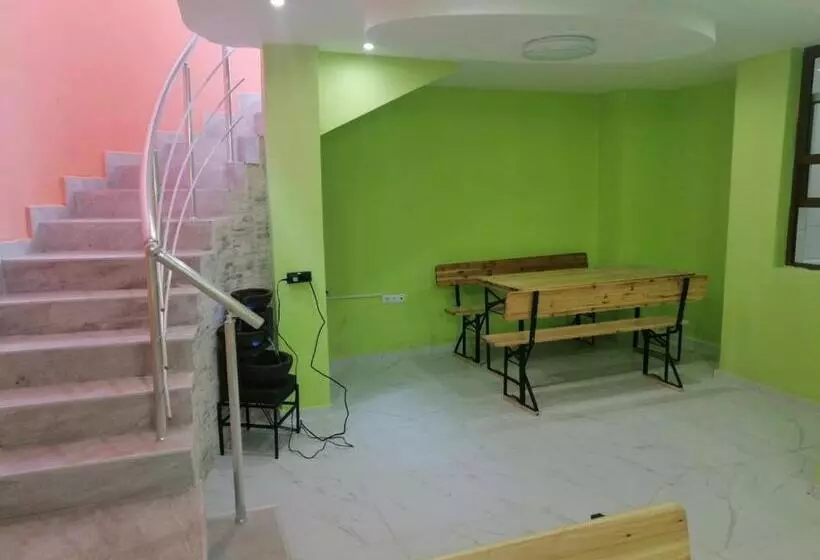 هتل къща за гости диана дик