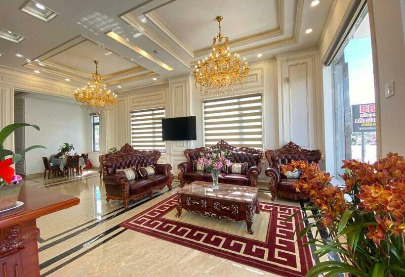 هتل Crown Dalat