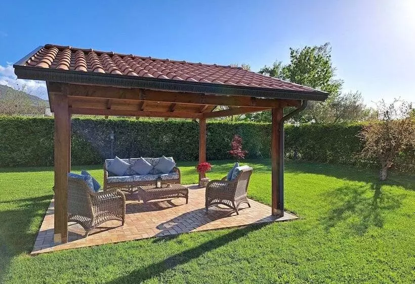 Hotelli Family Farm Soc. Agr. A R.l