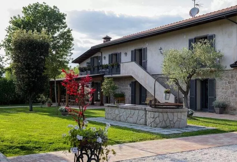 Hotelli Family Farm Soc. Agr. A R.l