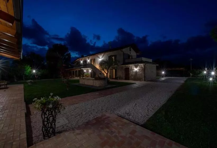 Hotelli Family Farm Soc. Agr. A R.l