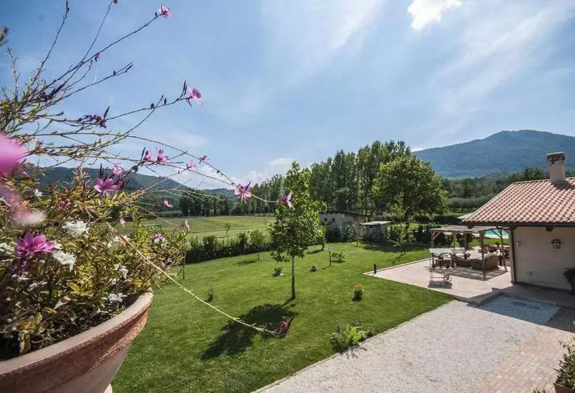 Hotelli Family Farm Soc. Agr. A R.l