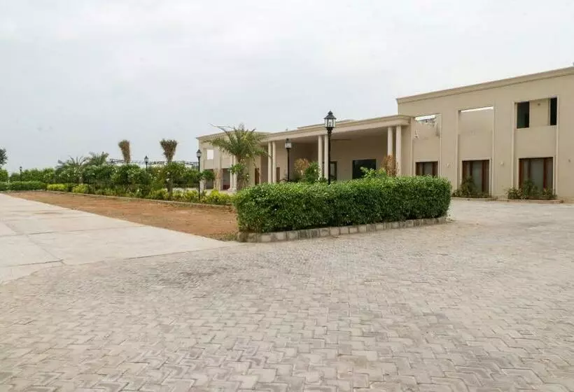 Hotelli Townhouse 930 Green Island Resort