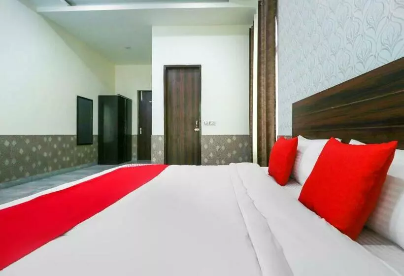 Hotelli Townhouse 930 Green Island Resort